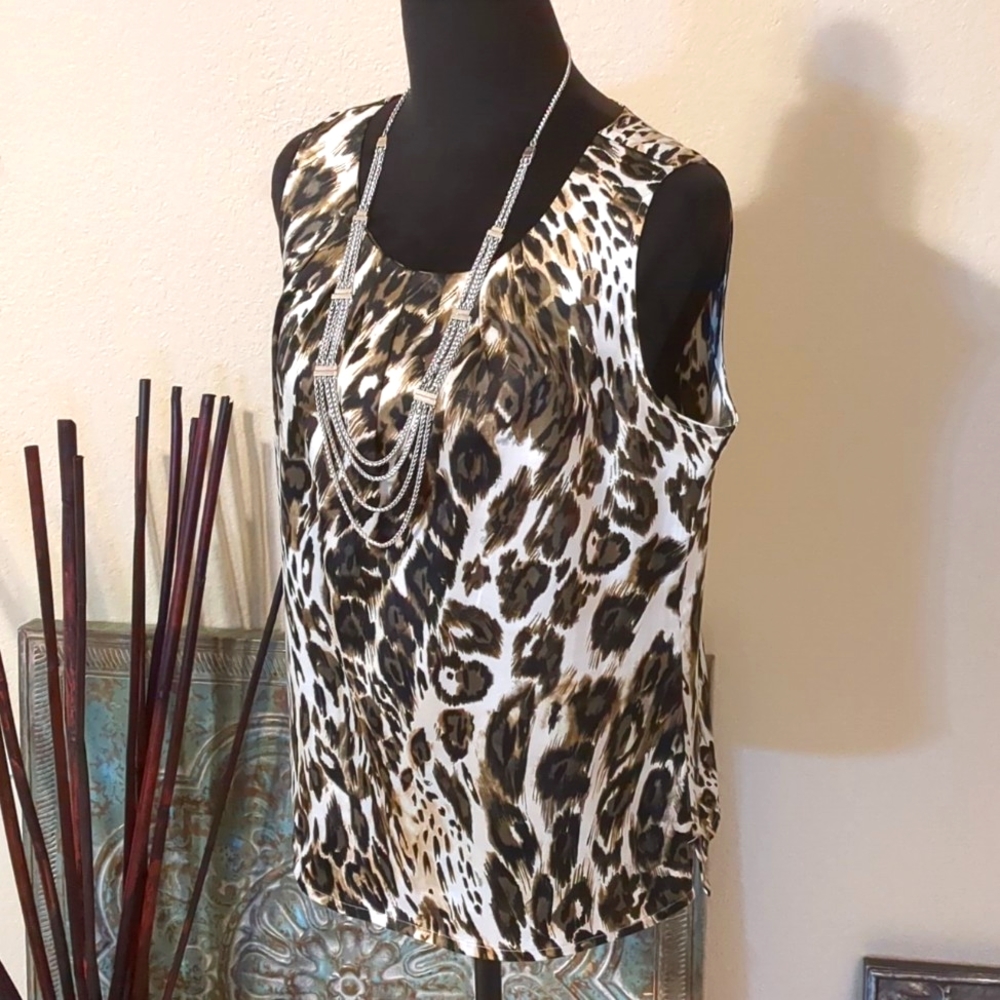 CHICO’S SLEEVELESS TOP - Picture 3 of 7
